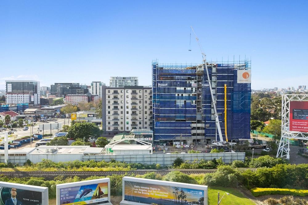 Mantra Hotel At Sydney Airport Exterior photo